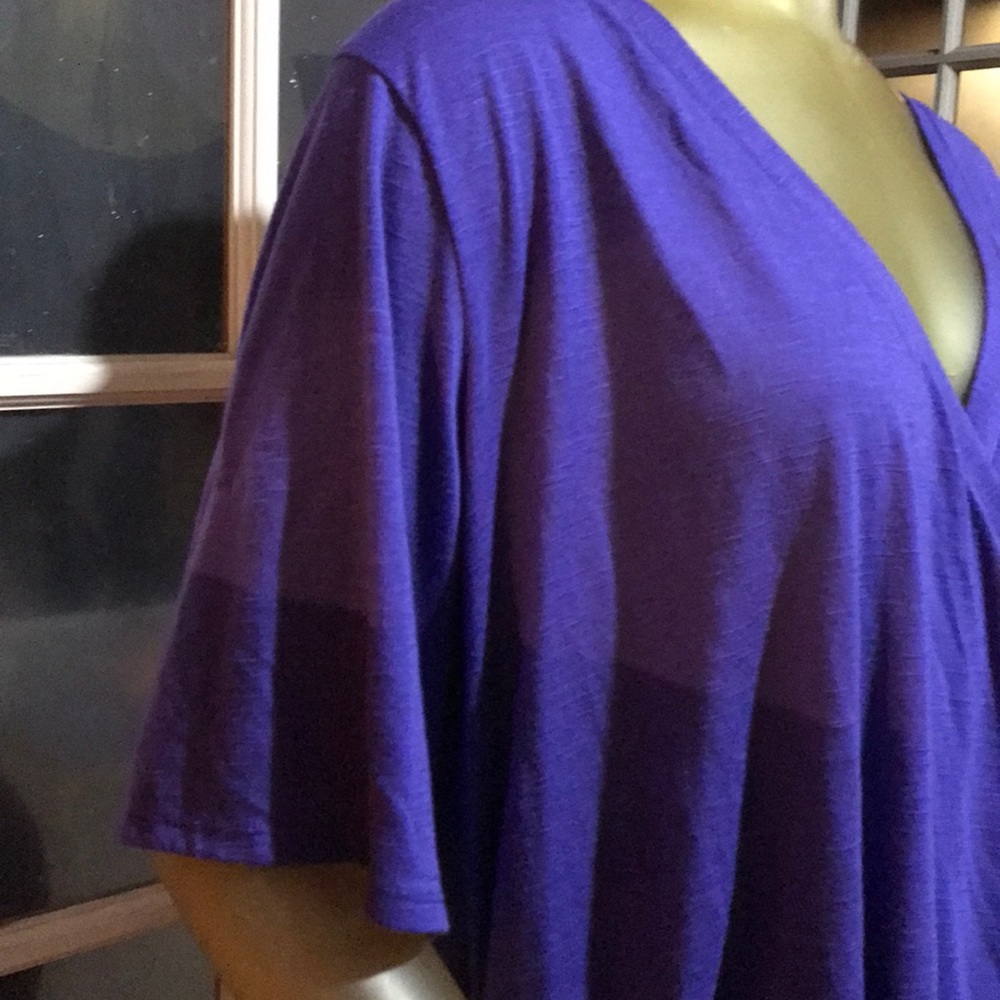 Torrid top - Picture 4 of 8